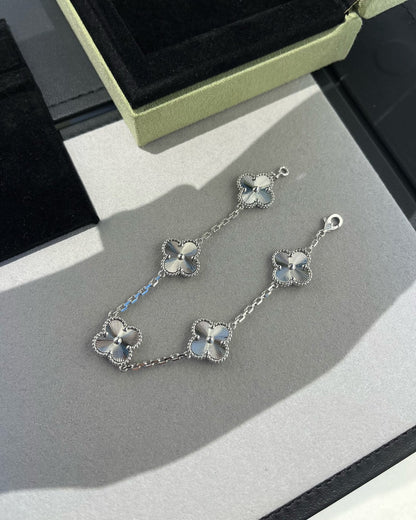 [⭐Sparkve] CLOVER 5 MOTIF LASER BRACELET COLLECTION